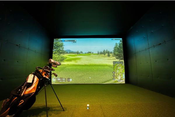 Golf simulator at Twenty Fair Apartments, New Haven
